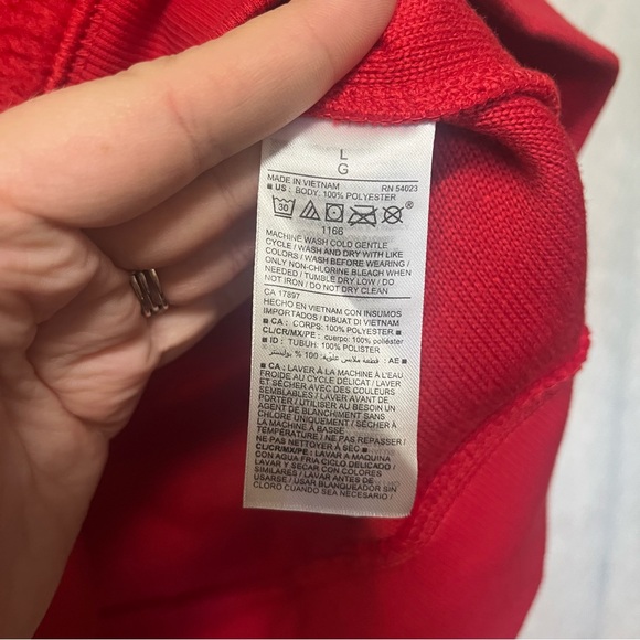 Old Navy Womens Vintage Sherpa Easy Sweatshirt Christmas Red Large Cozy NWT - Picture 8 of 8